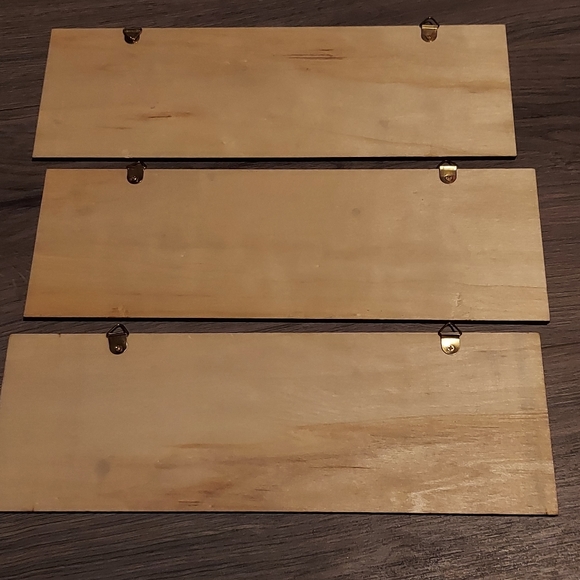 Signs - Picture 3 of 3